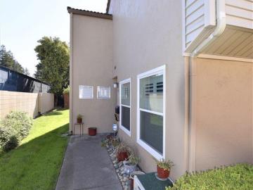 1445 Bel Air Dr #A, Concord, CA, 94521 Townhouse. Photo 2 of 12