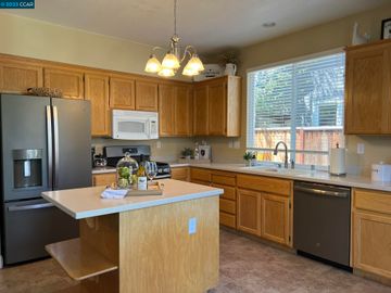 1621 Bridle Path Ct, Livermore, CA | Mill Creek. Photo 6 of 19
