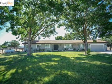 1691 Green Acres Ln, Brentwood, CA