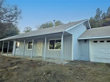 17371 Cache Creek Rd, Spring Valley, CA