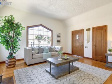 1914 105th Ave, Oakland, CA | Alameda. Photo 2 of 32