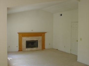 2052 Monte Ct, Milpitas, CA, 95035 Townhouse. Photo 4 of 4