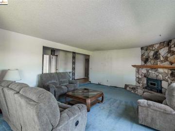 2151 Fairview Ave, Brentwood, CA | . Photo 6 of 32