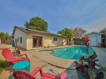 222 Willow Dr, Hollister, CA | . Photo 2 of 23