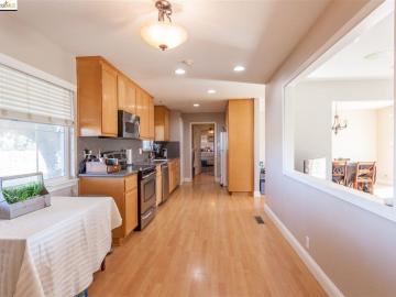 2460 Sunset Rd, Brentwood, CA | . Photo 4 of 33