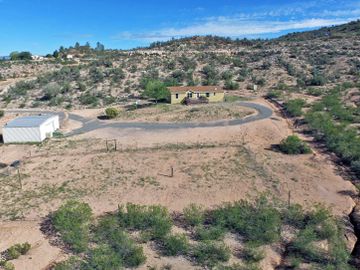 2775 S Greasewood Ln, Cornville, AZ | 5 Acres Or More. Photo 2 of 24