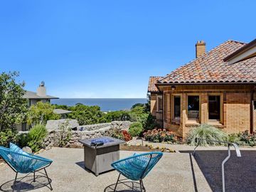 289 Lighthouse Ave, Pacific Grove, CA