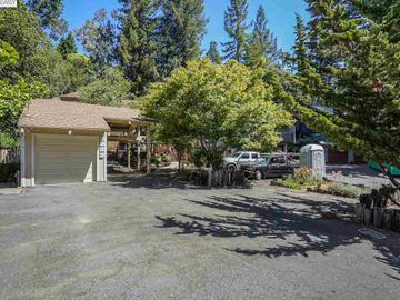 2922 Holyrood Dr, Oakland, CA | Piedmont Pines. Photo 2 of 30