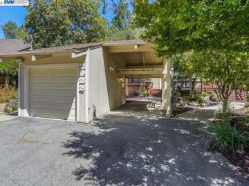 2922 Holyrood Dr, Oakland, CA | Piedmont Pines. Photo 4 of 30