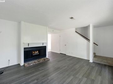 3360 Northwood Dr #F, Concord, CA, 94520 Townhouse. Photo 4 of 26