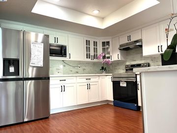 Parkside Place condo #. Photo 2 of 13