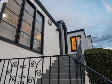 3600 Lundholm Ave, Oakland, CA | Millsmont Area. Photo 5 of 54