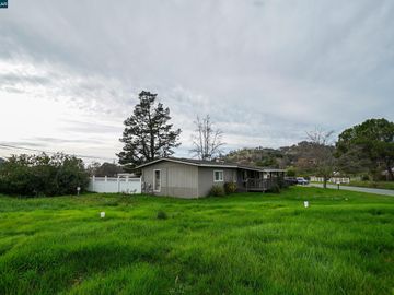 3838 White Rd, Valley Springs, CA | Rancho Calaveras. Photo 4 of 56