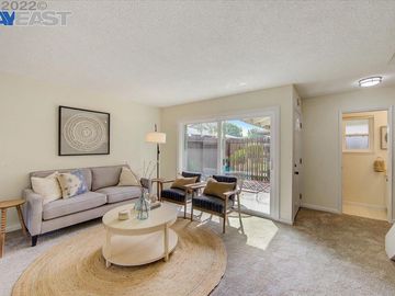 3936 Mulberry Dr #B, Concord, CA, 94519 Townhouse. Photo 3 of 48