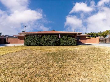 44745 Lowtree Ave, Lancaster, CA