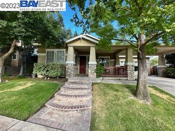 453 Peachcrest Dr, Oakdale, CA