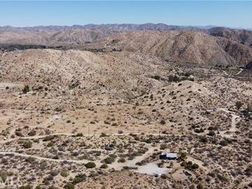 48658 Lyle Rd Morongo Valley CA. Photo 3 of 26