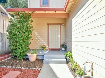 506 Garretson Ave, Rodeo, CA | Rodeo Hills. Photo 3 of 29