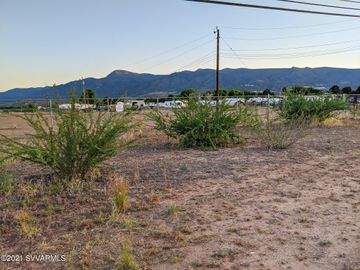 549/563 Howards Rd, Camp Verde, AZ | Under 5 Acres. Photo 2 of 17