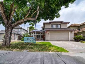 600 Gianelli St, Tracy, CA | Central Tracy. Photo 2 of 40