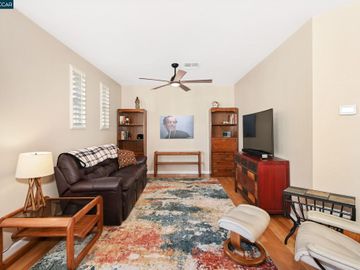 80 Matisse Ct, Pleasant Hill, CA, 94523 Townhouse. Photo 6 of 36