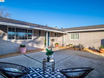 820 Caliente Ave, Livermore, CA | Sunsetwest. Photo 6 of 38